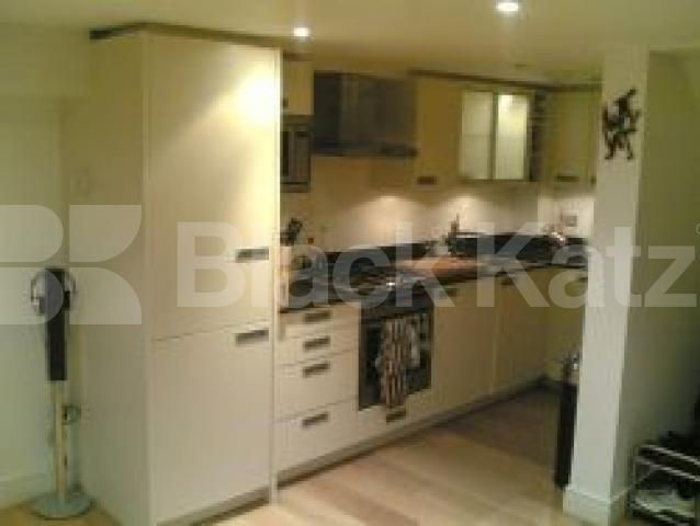 			NEW INSTRUCTION & MUST SEE !!!!, 1 Bedroom, 1 bath, 1 reception Flat			 Tottenham Road, DE BEAUVOR TOWN N1